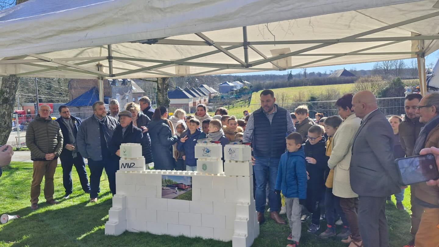 Pose de la première pierre de la future école Saint-Louis de Fourmies